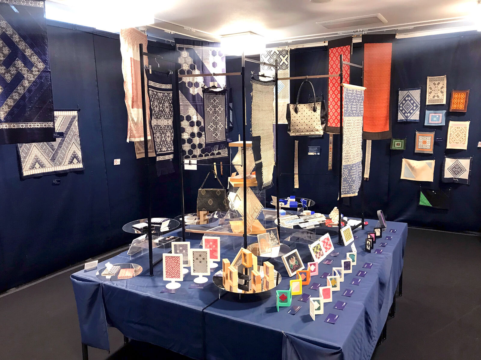 こぎん刺しオモテウラ展